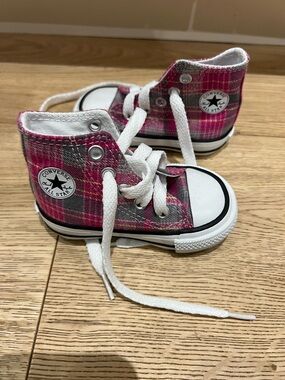 Converse Kids' Pink Plaid Chuck Taylor All Star High-Top Sneakers size 3